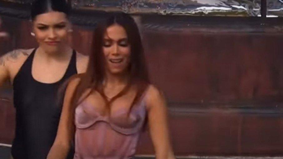 Show de Anitta na Copa Libertadores tem opiniões mistas na internet