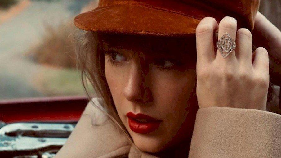 Taylor Swift lança versão regravada do álbum 'Red' com 30 faixas