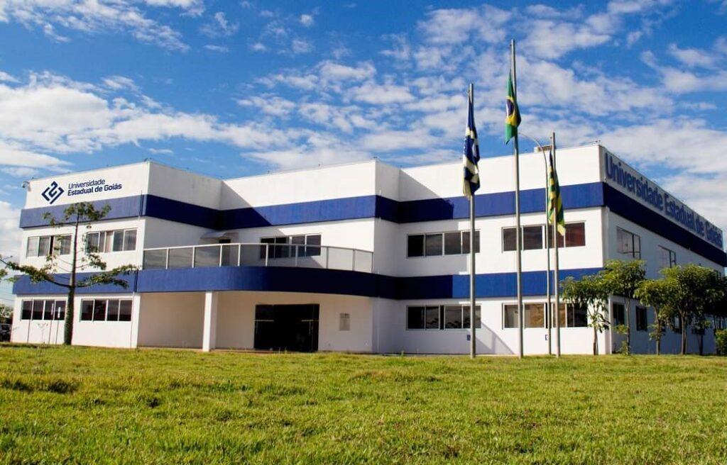 UEG publica edital do Vestibular 2022/1 com 3.750 vagas