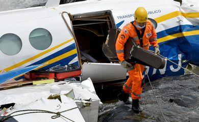 Velório de Marília é encerrado e sepultamento é só para familiares