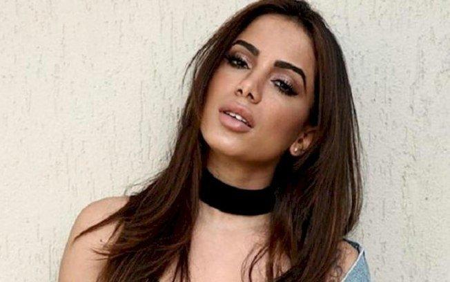 Anitta ironiza ao tomar vacina contra o covid: 