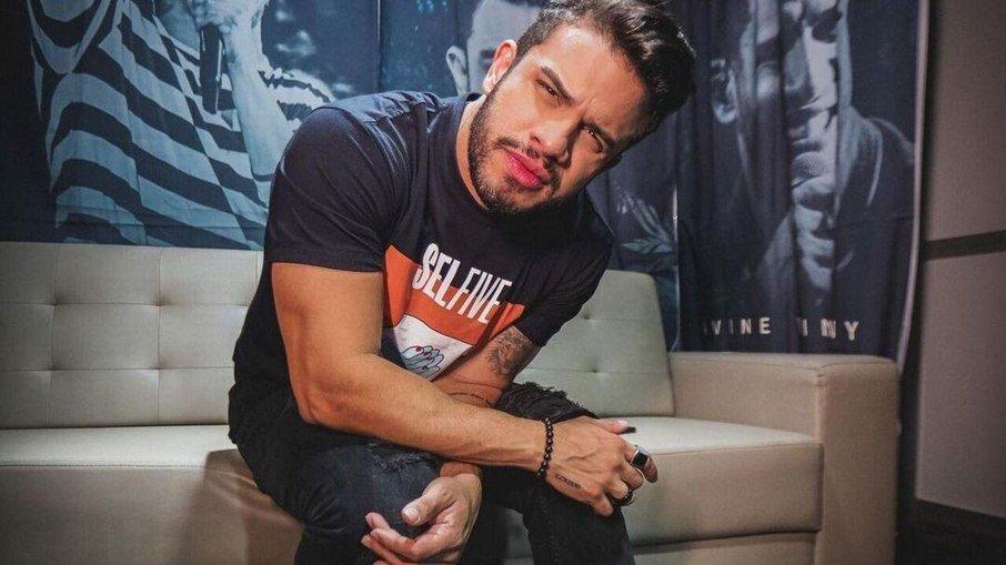 Ávine Vinny é solto após prisão em flagrante por ameaçar ex-mulher