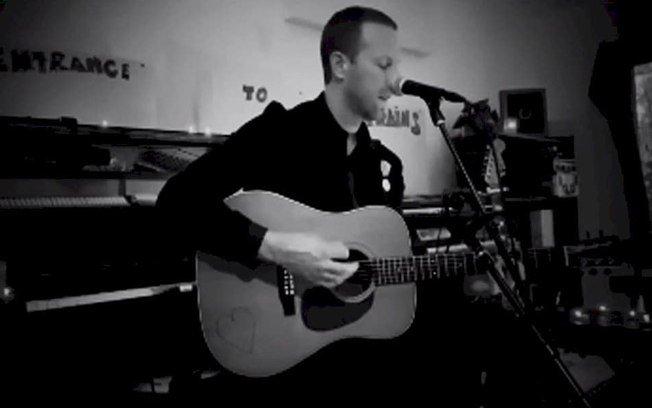 Coldplay: Chris Martin compra mansão em Malibu avaliada em R$ 79 milhões