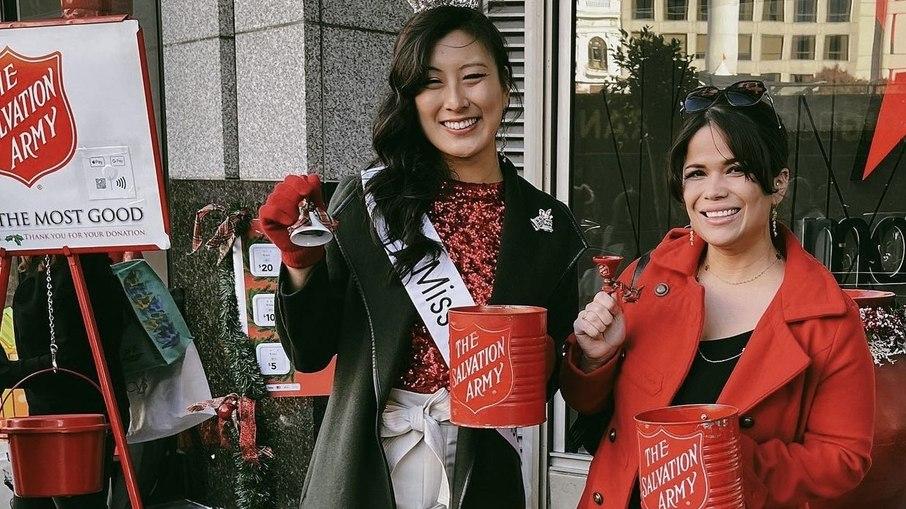 Escritora Edna Freeman participa de nova ação do Exército de Salvação