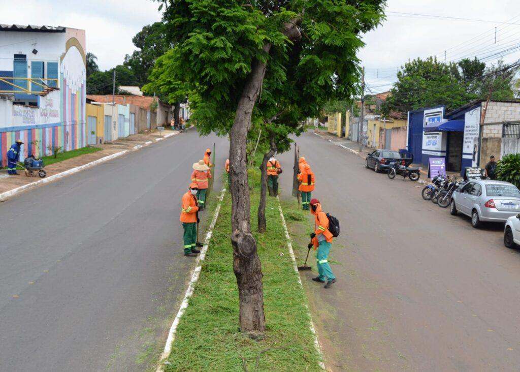 Frente de serviço da Comurg realiza limpeza na Região Mendanha