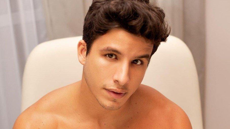 Galã da Record deixa a emissora após 13 anos para fazer novela na Globo