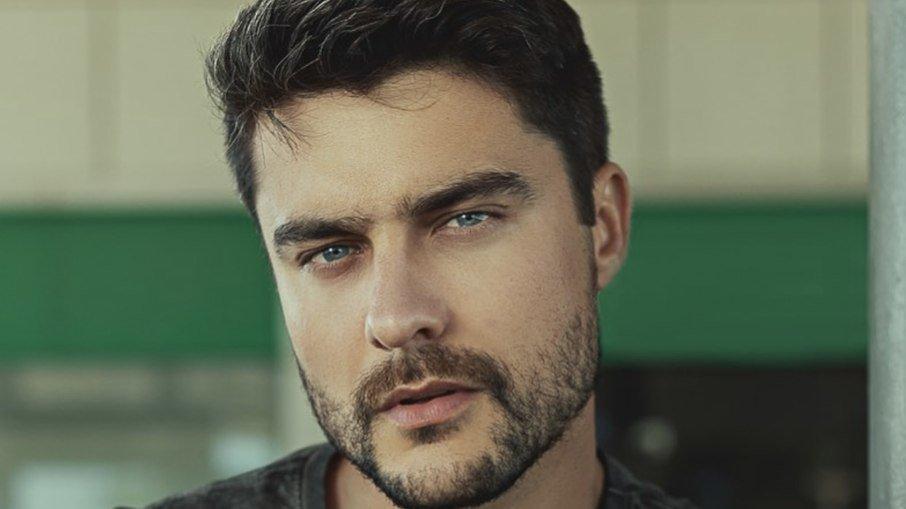 Guilherme Leicam se reinventa e anuncia ao público: 