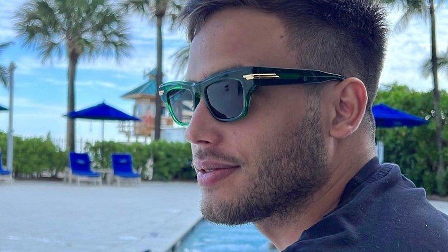 Jonathan Couto sofre acidente de carro no Rio de Janeiro: 