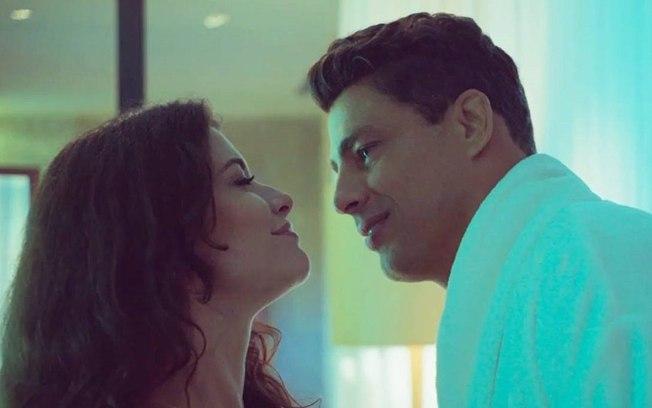 Longe de Lara, Christian se apaixona de verdade por Bárbara