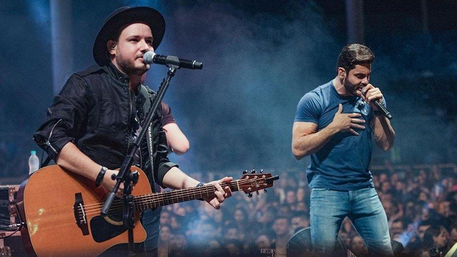 Ônibus de Israel e Rodolffo sofre acidente no Paraná