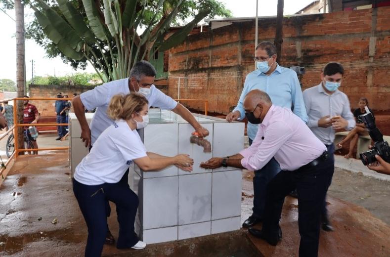 Prefeitura inaugura fonte de recurso hídrico natural na região Sul e planeja melhorias para local