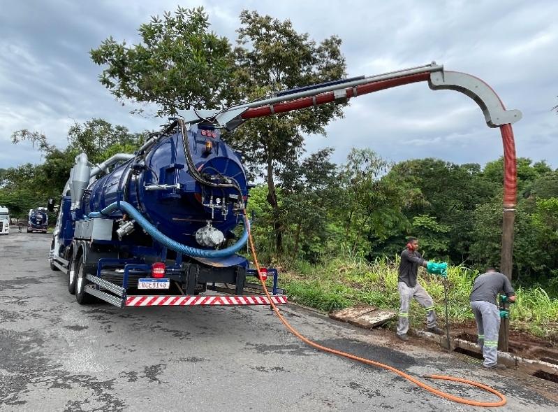 Prefeitura inova em serviço de limpeza de bocas de lobo e galerias com equipamentos de alta tecnologia