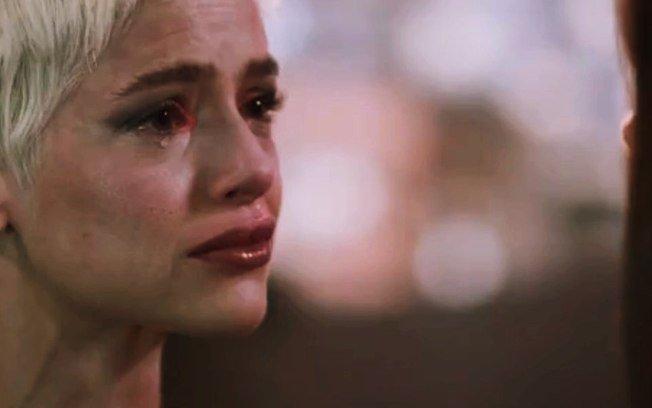 Verdades Secretas 2: Giovanna confessa segredo e beija Angel: 