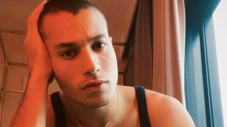 'Verdades Secretas 2' inova e exibe cena de nu frontal masculino