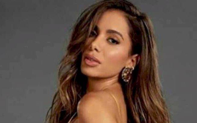 Anitta compartilha foto de sua boa forma no Instagram: 