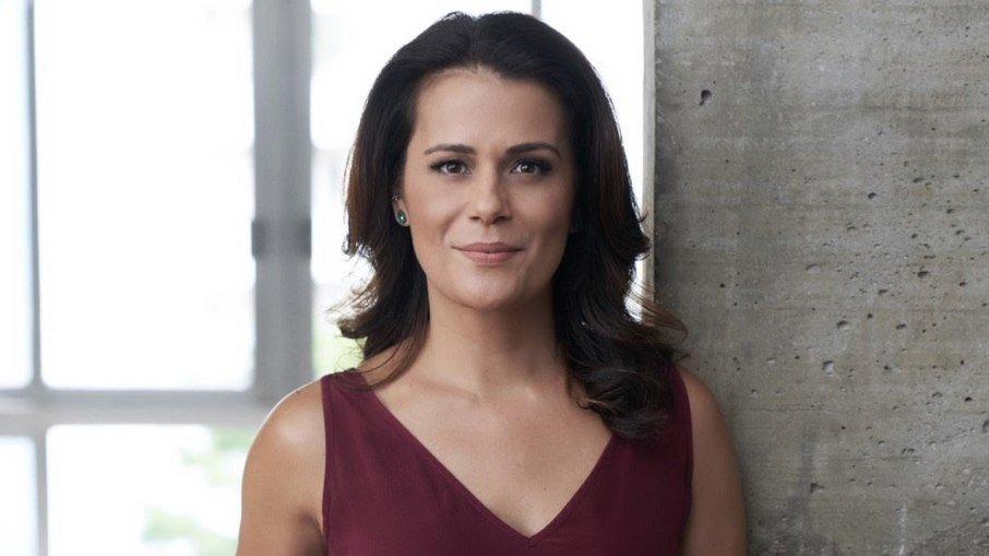 Band define estreia de Adriana Araújo e seu novo telejornal
