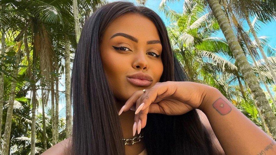 Camila Loures expõe Boninho e revela frustração por perder vaga no BBB