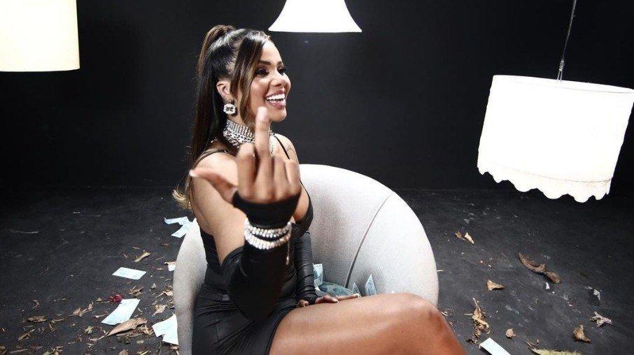 Gabily no BBB22? Cantora revela convites para realities