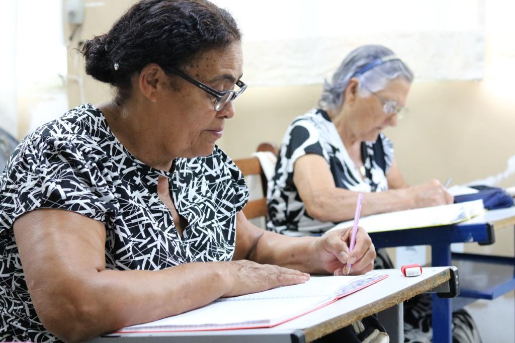 Goiânia disponibiliza mais de 7 mil vagas para Educação de Jovens e Adultos