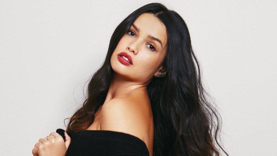 Juliette faz tratamento para calvície feminina: 