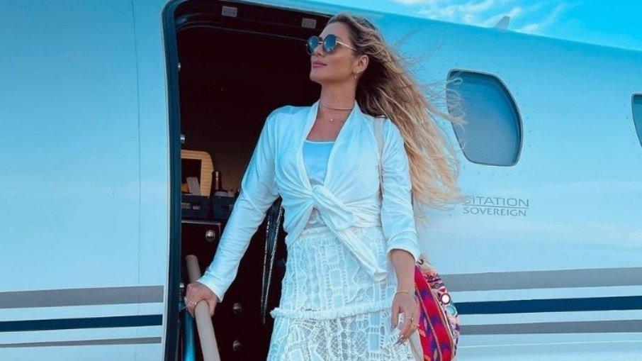 Lívia Andrade brinca com participação no 'BBB': 