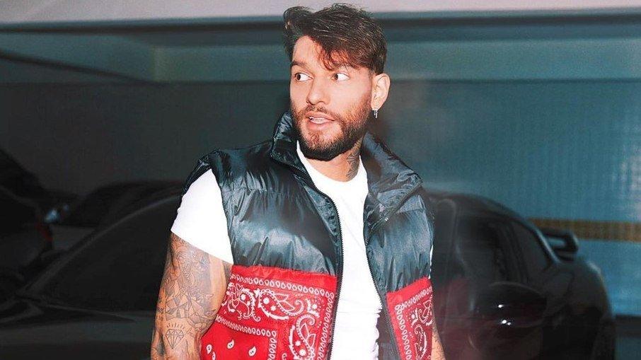 Lucas Lucco exibe 