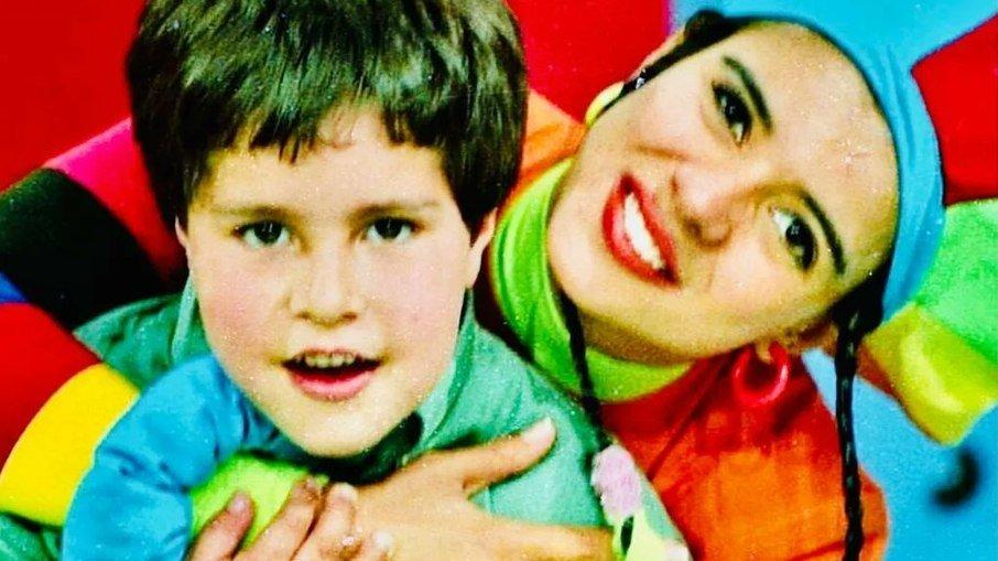 Mara Maravilha resgata foto rara de Tiago Abravanel e declara torcida