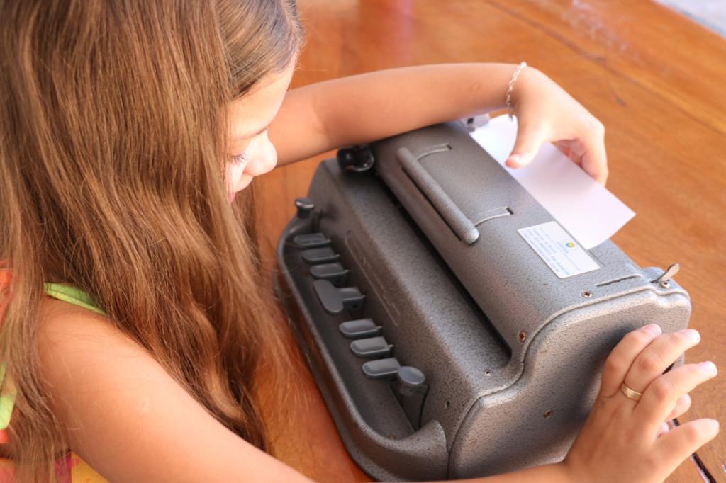 No Dia Mundial do Braille, SME Goiânia reforça a importância da inclusão em sala de aula