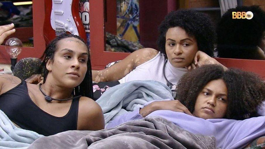 'BBB 22': Famílias de Linn, Natália e Jessi elogiam união das comadres