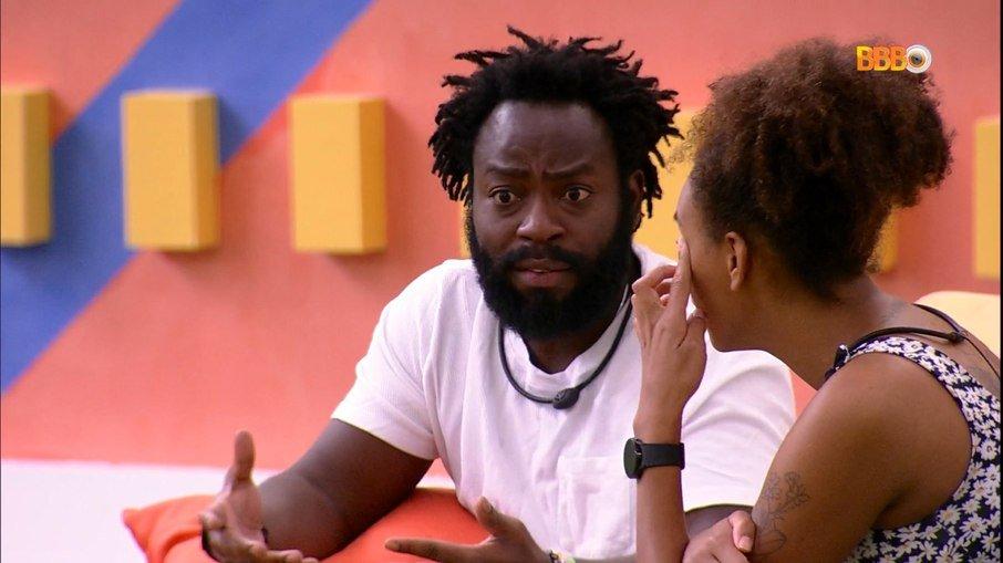 'BBB 22': Jessilane expõe Linn para Douglas e é detonada na web