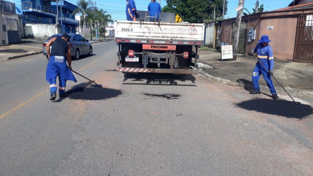 Com 98 servidores nas ruas, Prefeitura de Goiânia faz reparos em asfalto de 14 bairros, nesta terça-feira (22/02)