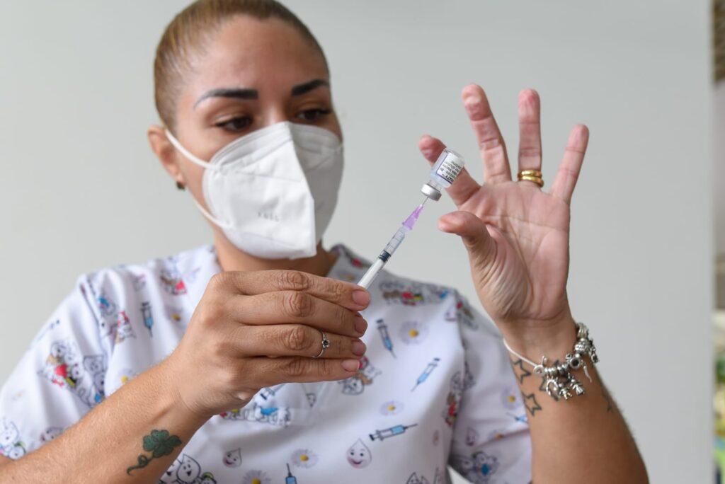 Confira as cinco regiões que serão atendidas pela van da VacinAção nesta semana