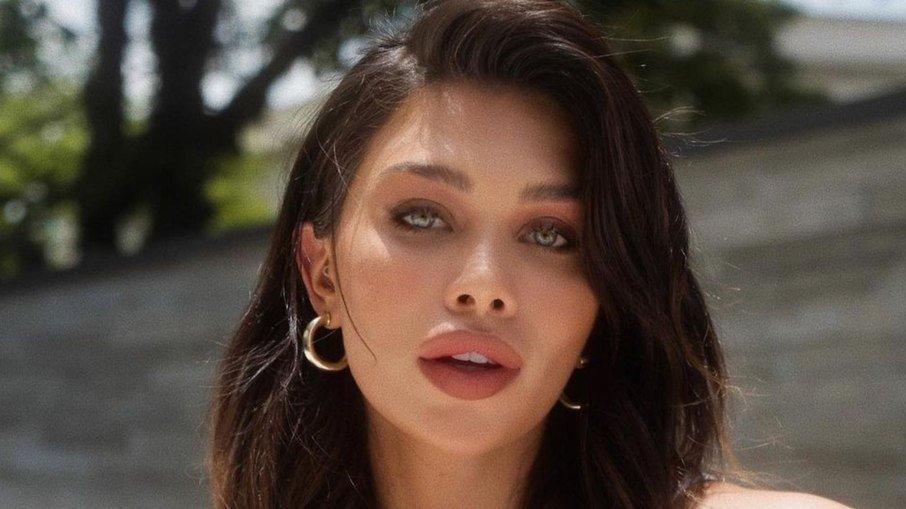 Flavia Pavanelli retira preenchimento labial e mostra resultado; veja