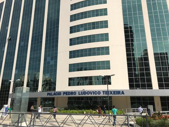 Governo libera pagamento dos servidores nesta sexta (25)