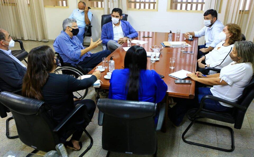 Lincoln Tejota e Fátima Gavioli trabalham juntos para levar resultados à Educação