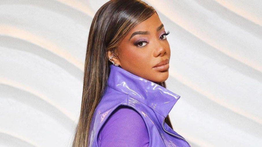 Ludmilla mostra filé de costela no valor de R$ 1001: 