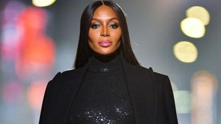 Naomi Campbell exibe rosto da filha pela 1ª vez: 