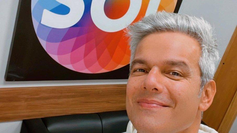 Otaviano Costa comemora retorno ao SBT após anos na Globo