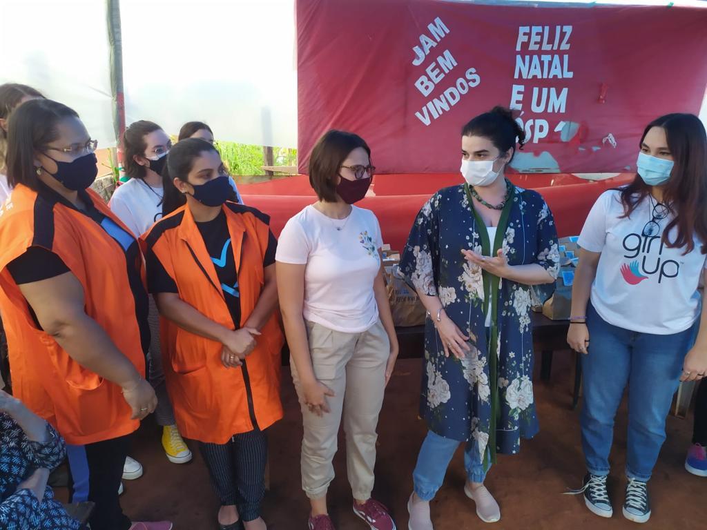 Prefeitura de Goiânia realiza ações de promoção da dignidade menstrual, no Conjunto Vera Cruz I
