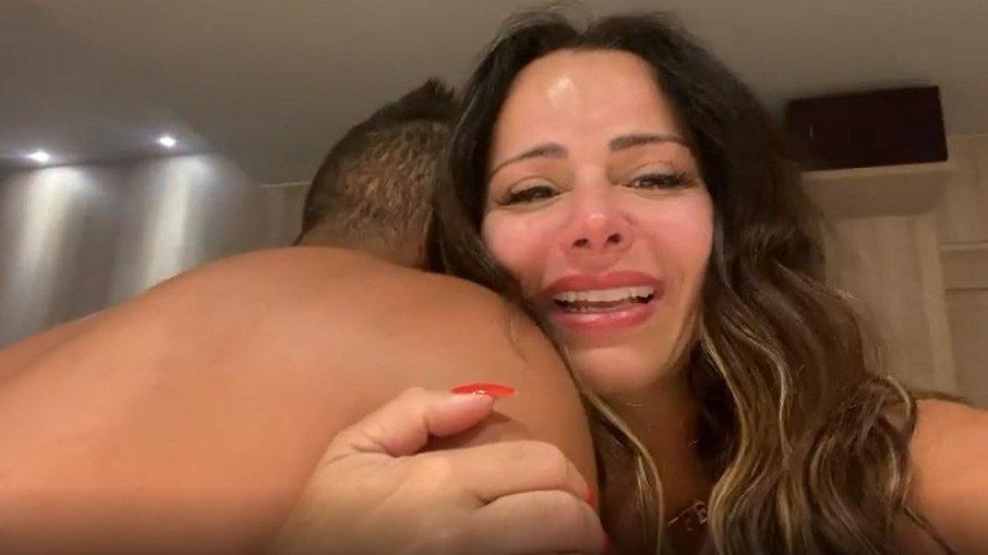 Viviane Araújo engravidou aos 46 após fertilização in vitro