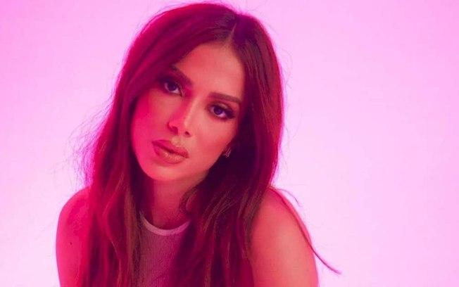 Anitta fala sobre ficar com caras 