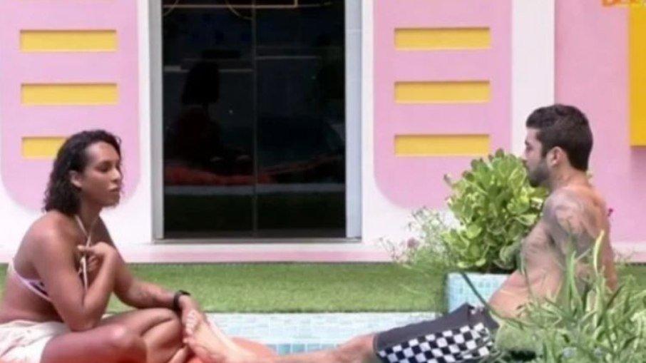 'BBB 22': Linn fala de diferença entre trans e travesti para Scooby