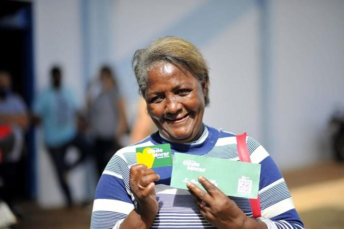 Estado entrega 500 cartões do Aluguel Social em Novo Gama