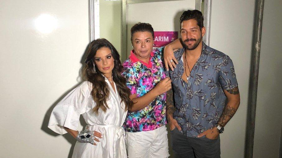 Gabi Martins, Gabilly e David Brazil prestigiam DVD de Mari Antunes