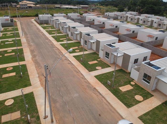 Governo de Goiás entrega 97 casas em Morrinhos