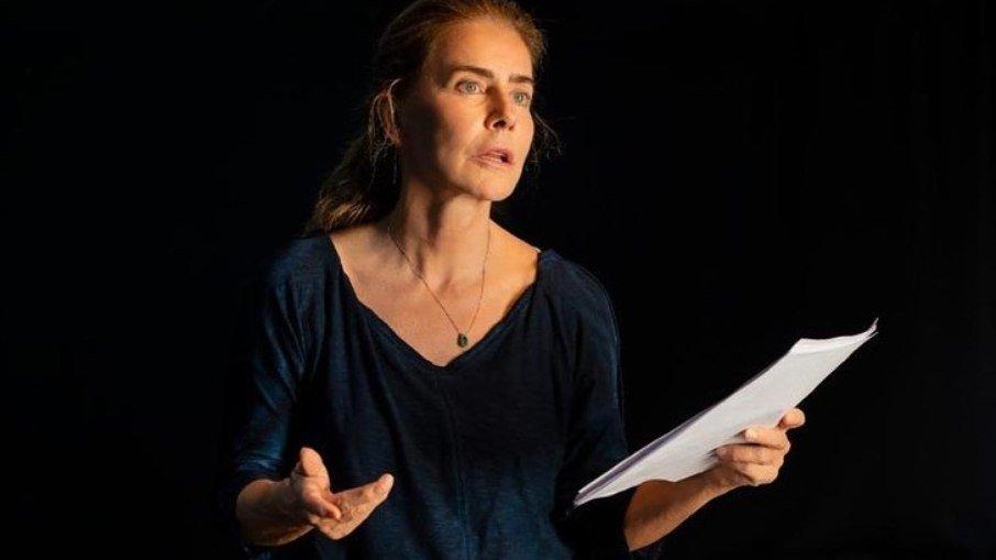 Maitê Proença revive assassinato da mãe pelo pai em peça de teatro