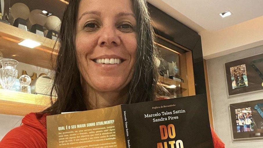 Medalhista olímpica Sandra Pires detalha trajetória vitoriosa em livro