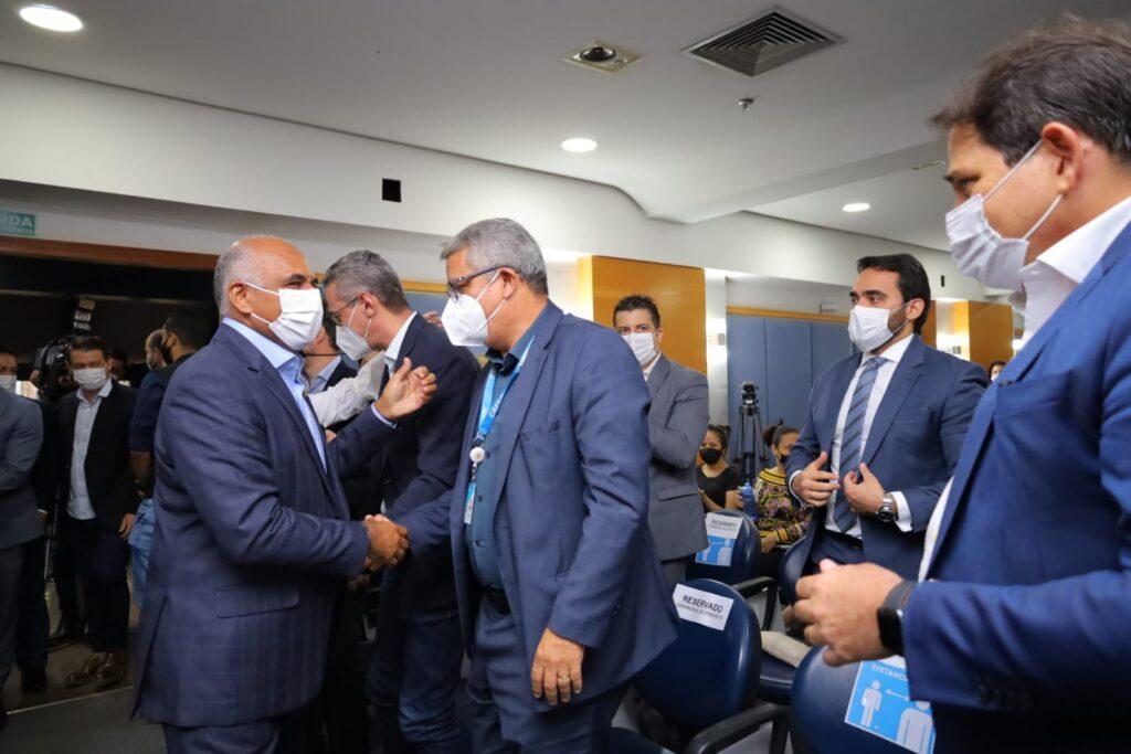 Prefeito lança núcleo de apoio a famílias superendividadas de Goiânia, com cursos de educação financeira