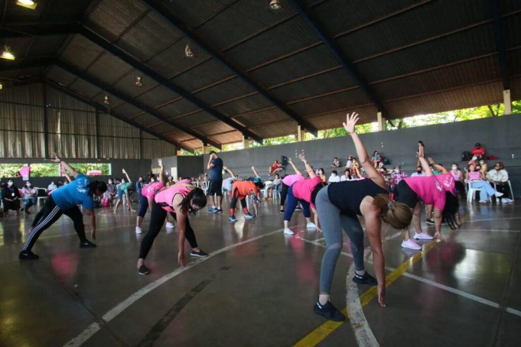 Prefeitura de Goiânia atende 2,5 mil moradores por mês com atividades físicas gratuitas em bairros da capital