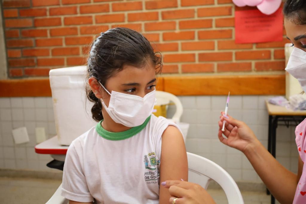 Prefeitura de Goiânia atende a mais de 15 mil solicitações de vacinação contra Covid-19 em escolas